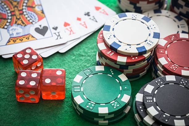 iboplay platform showing sportsbook, live dealer, slots, and esports on mobile